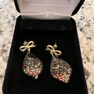 Elegant Gold and Black Bow Earrings